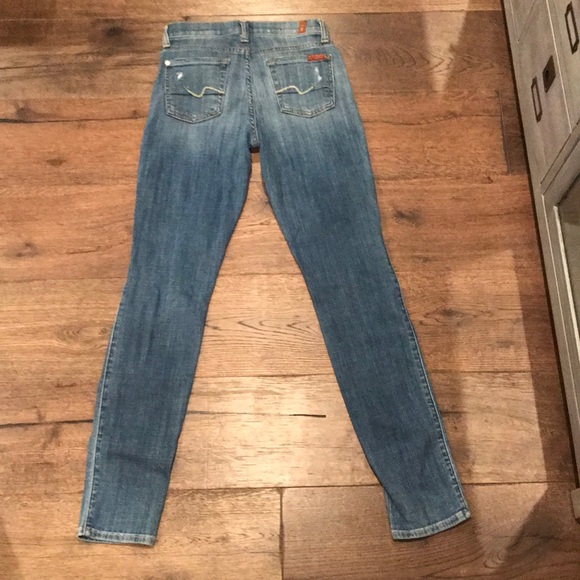 Blue jeans - Picture 2 of 3